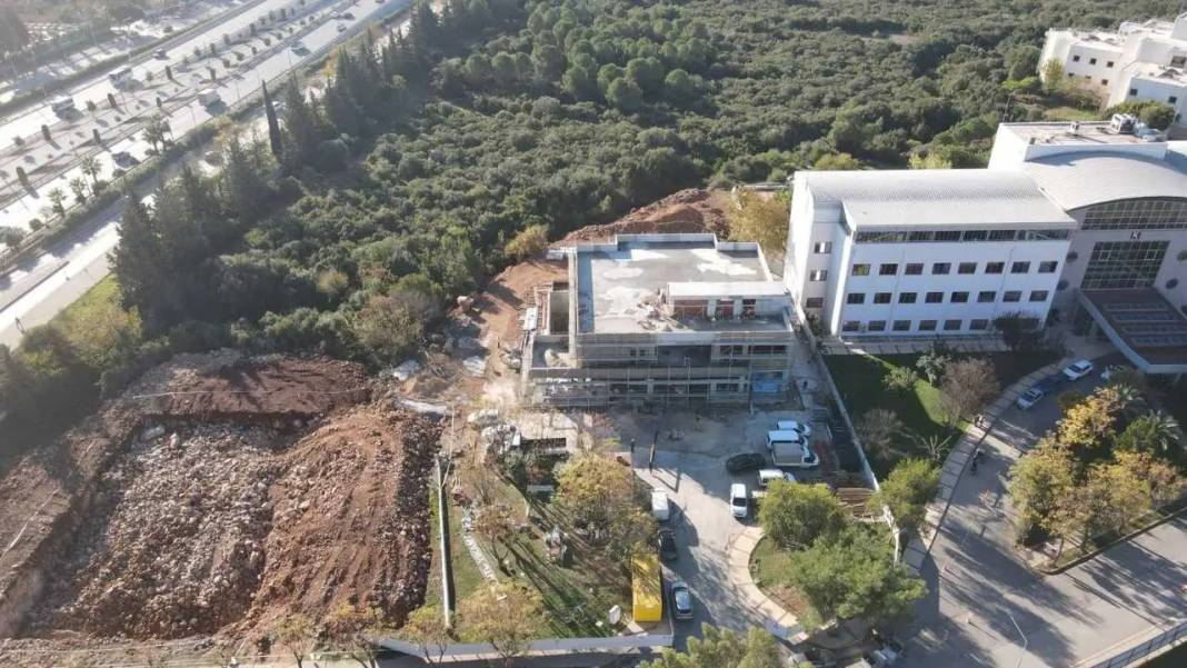 Akdeniz Üniversitesi’nde Yeni Hastane Yükseliyor! 3
